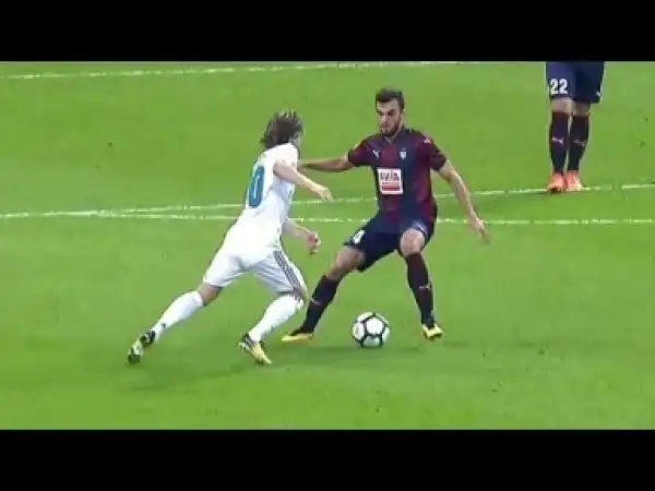 Video: Luka Modric Pure Magic 17-18 || Top Skills